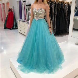 Prom dress
